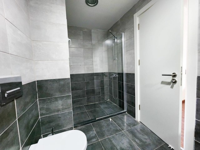 3+1 KIRALIK PENTHOUSE. GIRNE MERKEZ. HAVUZLU SITE IÇERISINDE  