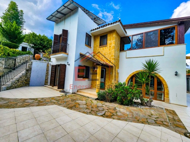 3+2 SATILIK MUHTEŞEM PRIVATE VILLA