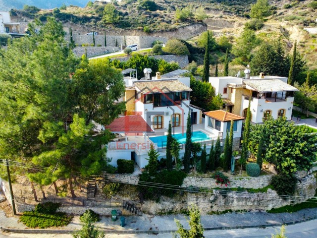 3+2 SATILIK MUHTEŞEM PRIVATE VILLA