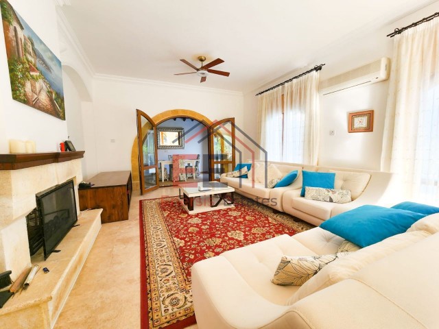 3+2 SATILIK MUHTEŞEM PRIVATE VILLA