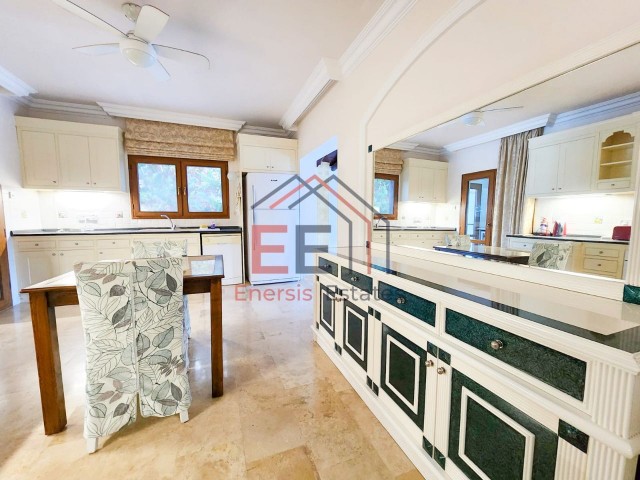 3+2 SATILIK MUHTEŞEM PRIVATE VILLA