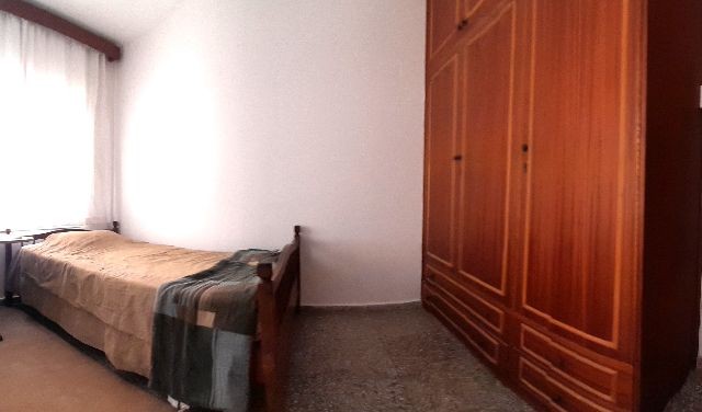 3+2 Fully furnished flat in Yenisehir Nicosia, free internet, 3 minutes walk to bus stop, 5 minutes to Dereboyu