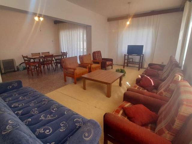 3+2 Fully furnished flat in Yenisehir Nicosia, free internet, 3 minutes walk to bus stop, 5 minutes to Dereboyu