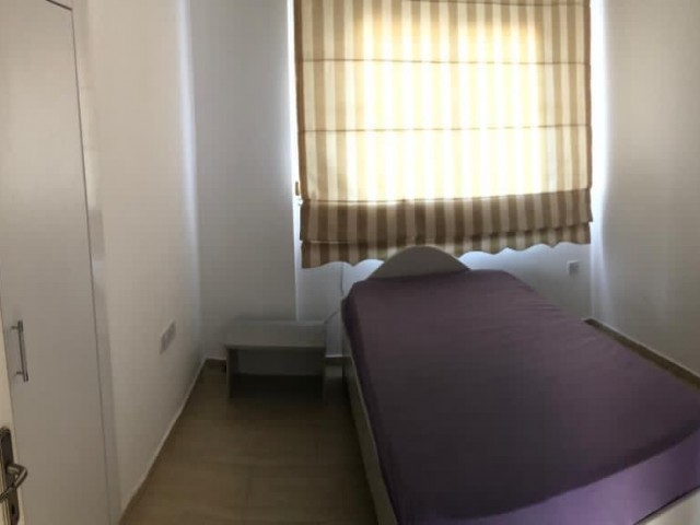 Lefkosa Polis General Mudurlugune Yakin Nezih Mahallade 2 Schlafzimmer Wohnung Zu Verkaufen ** 