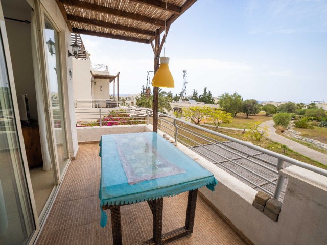 Immaculately Presented 2 Bedroom Penthouse With Private Roof Terrace, Esentepe