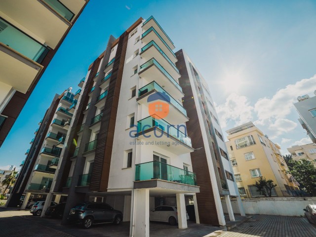 Modernes Apartment mit 1 Schlafzimmer im 4. Stock mit offenem Wohnbereich, Balkon und fußläufiger Entfernung zu sozialen Einrichtungen