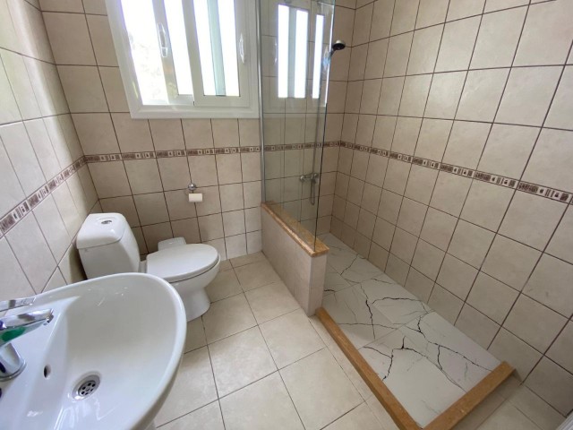 آپارتمان فوق العاده باغ 3 خوابه 2 حمام در دریای ترا مارینا کاملا مبله و با سند مالکیت فردی بنام مالک به فروش می رسد.