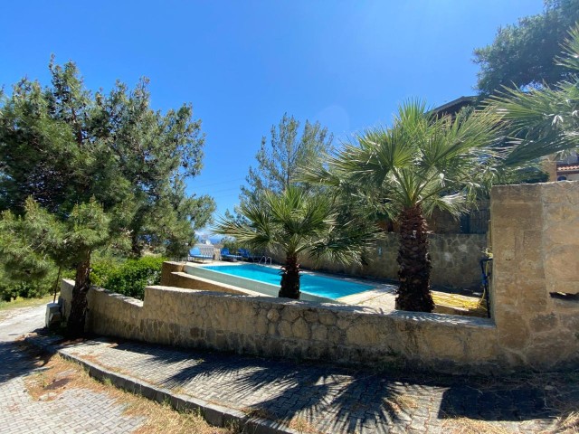 Spacious and bright villa with pool, fantastic sea and nature views and 11kw photovoltaic system & independent back up battery