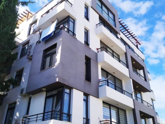 Luxuriöses, sicheres und günstig gelegenes 2-Zimmer-Apartment im Zentrum von Kyrenia, mit individuellen Eigentumsurkunden