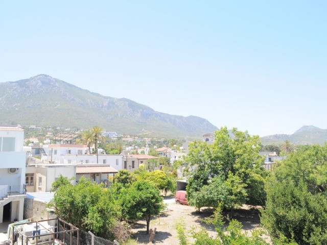 A Well Maintained And Fabulously Located 3 Bedroom Penthouse, In The Charming Village Of Ozankoy