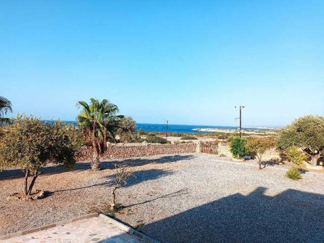 Einfamilienhaus am Strand von Erenköy zu verkaufen ** 