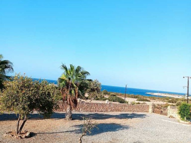 Einfamilienhaus am Strand von Erenköy zu verkaufen ** 