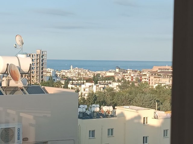 تخت برای فروش in Girne Merkez, گیرنه