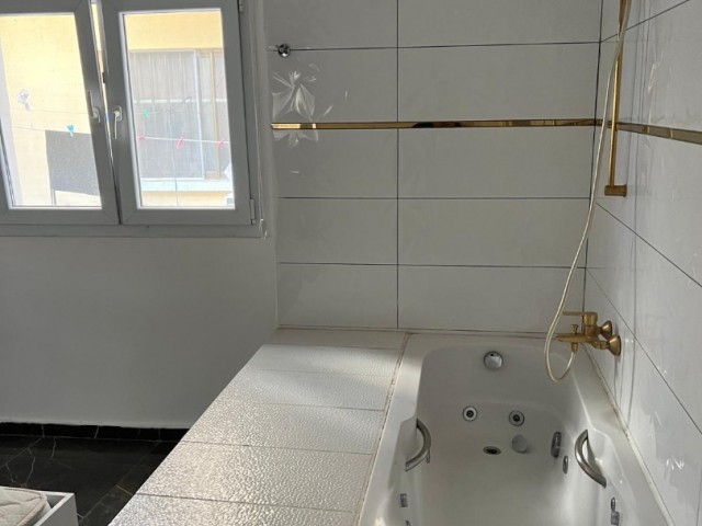 Rental 1+1 seprate house in Gulseren with bathtub 