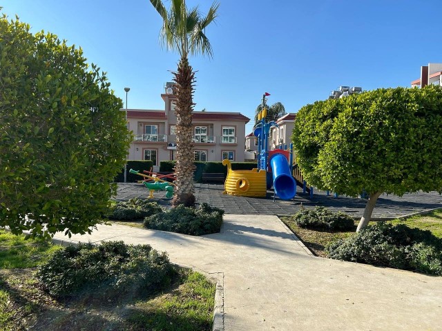 Zwei-Zimmer-Apartment mit Meerblick, nur wenige Gehminuten vom Long Beach entfernt