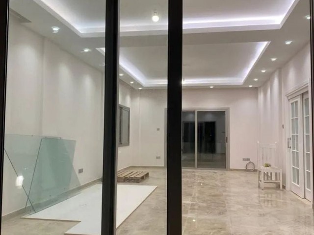 alsancak da deniz mazarali satilik villa