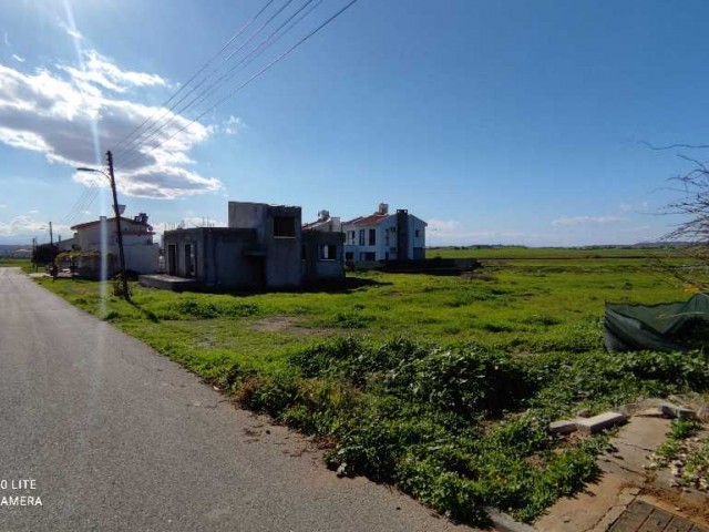 Türk Tapulu villalık veya 2 adet ikiz villalık arsa, Çin Evi'nin üst tarafında Gönyeli'nin nezih bir bölgesinde