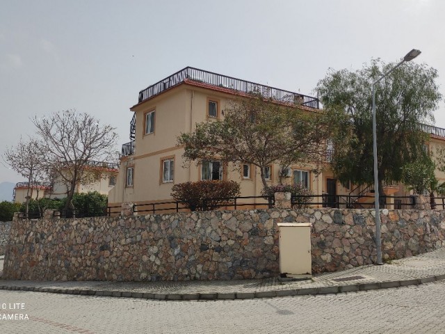 Kesilmez deniz manzaralı, site içerisinde, taşınmaya hazır, Ensuite'li ,2 Yatak odalı, Köşe Penthouse