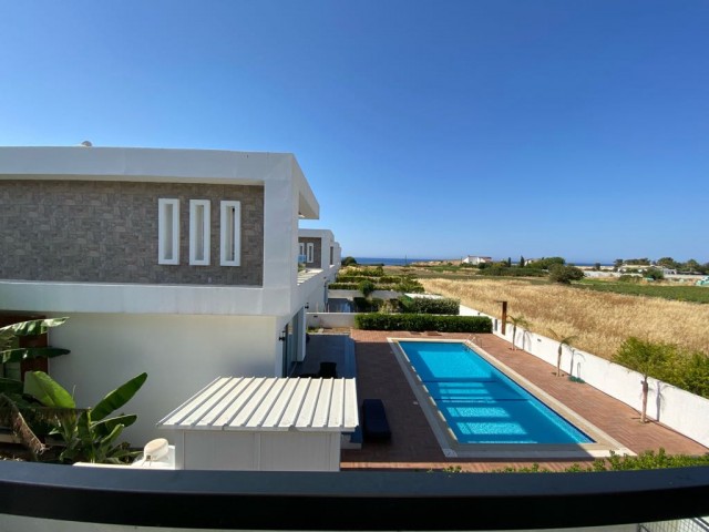 A 2-bedroom apartment ready to move to a quality furnished apartment within walking distance of the sea ** 