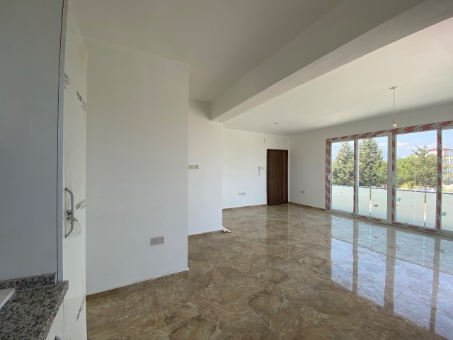 Вилла Look, сад и 2-комнатная квартира на продажу в Кирении, Алсанджак: ** 