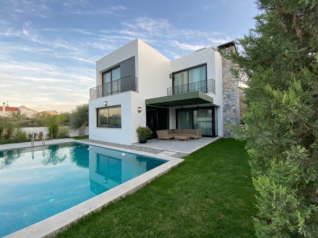 Moderne und 3-Zimmer-Villa zum Verkauf, 10 Minuten zu Fuß vom Zentrum von Kyrenia ** 