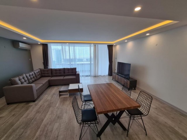 Wir bieten luxuriöse Apartments mit 3 Schlafzimmern im Zentrum von Kyrenia. ** 