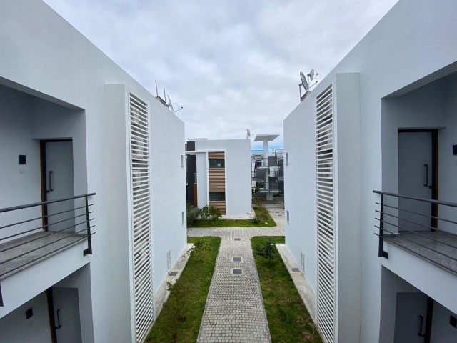 Penthouse mit Blick auf die Berge in Kyrenia Ozanköy ** 