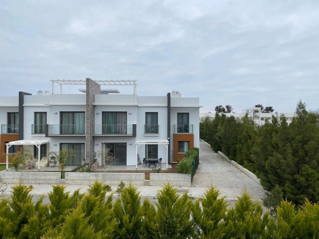 Penthouse mit Blick auf die Berge in Kyrenia Ozanköy ** 