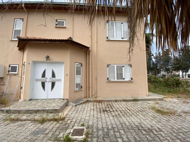 Girne havuzlu 3+1 villa. Doğanköy