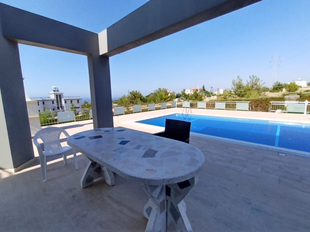 3+1 villa in Kyrenia Chatalköy. schöne Aussicht auf das Meer und die Berge. ** 