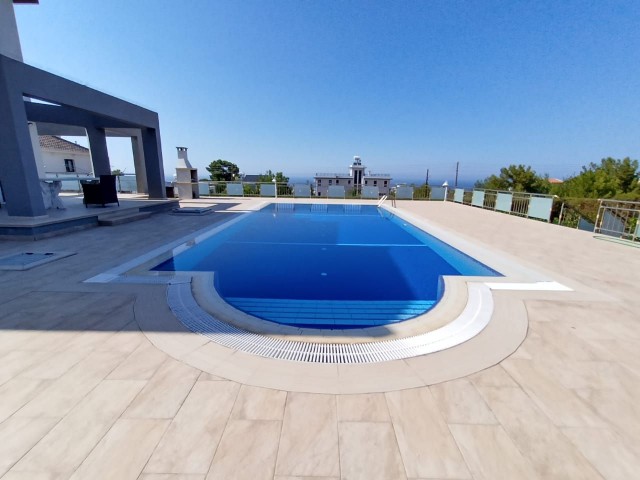 3+1 villa in Kyrenia Chatalköy. schöne Aussicht auf das Meer und die Berge. ** 