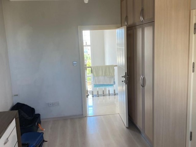 Girne Çatalköy mevkiinde 3+1 villa. güzel deniz ve dağ manzarasına sahip.