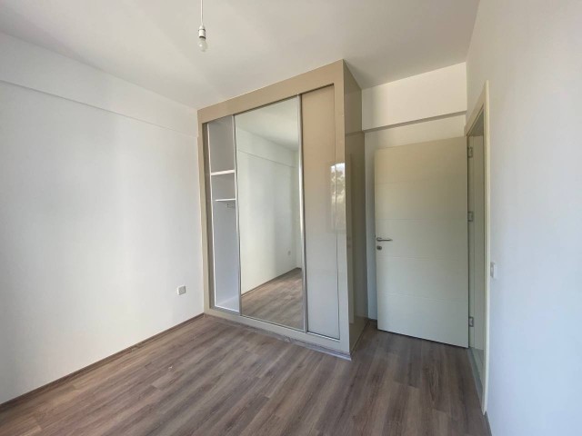 Kyrenia Zentrum 2 Schlafzimmer, Büro genehmigt, 20 Minuten von Nikosia, unsere Wohnung zum Verkauf innerhalb der sicheren Website ** 