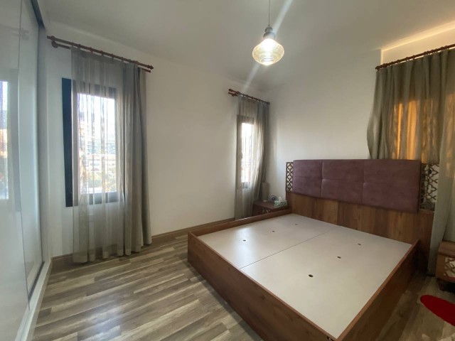 Unsere zentrale Wohnung mit 2 Schlafzimmern in der Nähe des Piabella Hotels und des neuen Einkaufszentrums im Zentrum von Kyrenia, in der Nähe des Kinderparks ** 