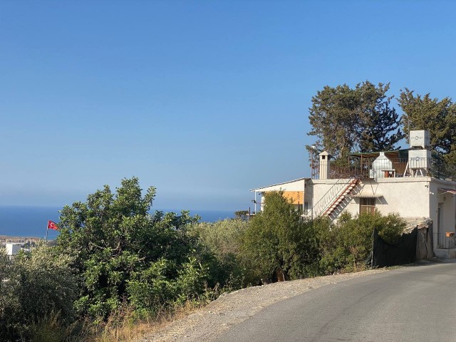 2 Schlafzimmer Maisonette freistehende in Kyrenia Karsiyaka, zurück Bergblick, vorne ist unser Haus mit herrlichem Meerblick ** 
