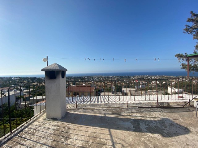 2 Schlafzimmer Maisonette freistehende in Kyrenia Karsiyaka, zurück Bergblick, vorne ist unser Haus mit herrlichem Meerblick ** 