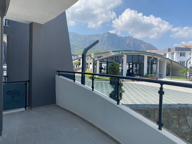 Kyrenia Karaoglanoglu nda mit Dachterrasse oder 16m2 Garten mit 1 Schlafzimmer Option 5 Minuten vom Meer, 10 Minuten vom Zentrum von Kyrenia ** 