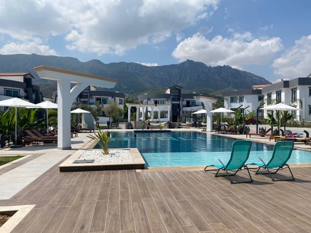 Kyrenia Karaoglanoglu nda mit Dachterrasse oder 16m2 Garten mit 1 Schlafzimmer Option 5 Minuten vom 