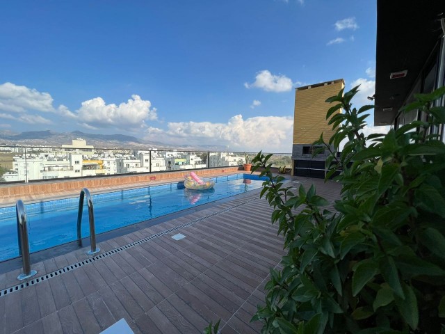 Penthouse 100m2 mit Terrasse und Schwimmbad. 