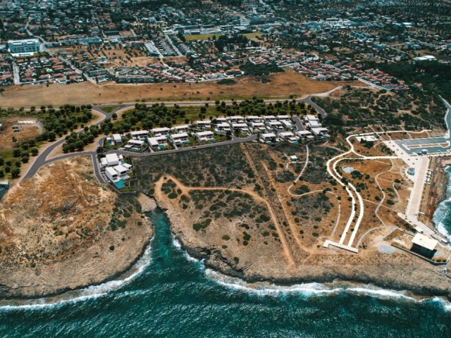 Unser neues Villenprojekt, bestehend aus Villen mit 4 Schlafzimmern und 5 Schlafzimmern in Girne, Çatalköy, mit Pool und direkt am Meer, isoliert vom Lärm