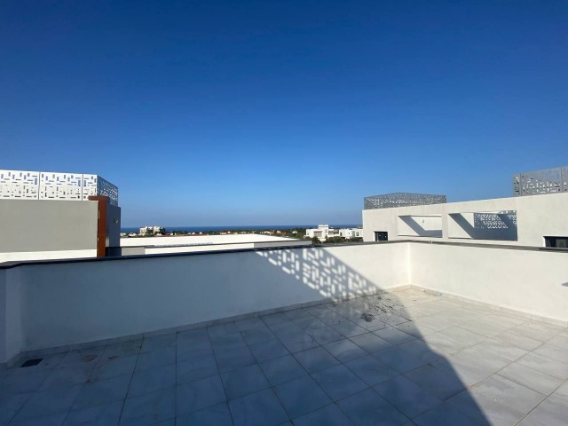 Penthouse zu verkaufen in Ozankoy, Kyrenia mit 2 Schlafzimmern und 50m2 Terrasse, bereit zum Einzug und bereit zu vermieten.