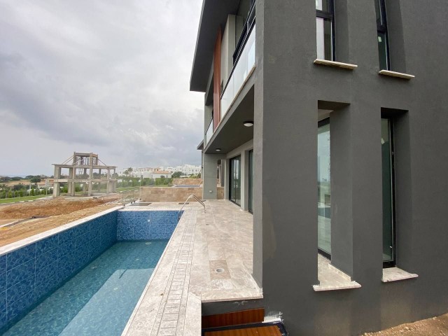 Unser neues Projekt in Girne Alsancak mit 4 Schlafzimmern, 25 m² Terrassenpool, Zentralheizung und intelligentem Soundsystem