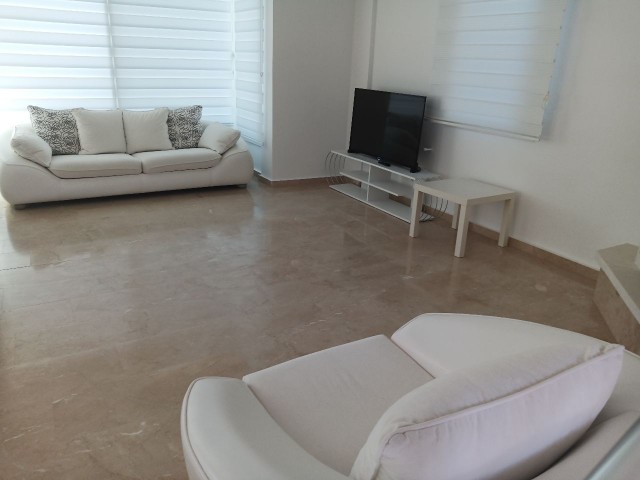 Central Kyrenia penthouse 3+1. WI-FI