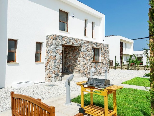 Unser neues Projekt mit 4 Schlafzimmern, 70 m² großem Privatpool, Kamin und Grillecke in 3 verschiedenen Villentypen in Famagusta Tatlısu