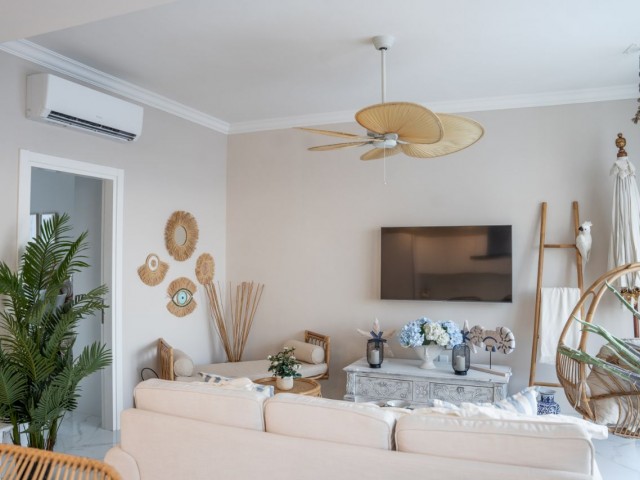 Unsere neuen Häuser in Girne Esentepe mit Apartments mit 2 und 3 Schlafzimmern, Garten und Penthouse mit Whirlpool-Optionen auf dem Dach am Meer