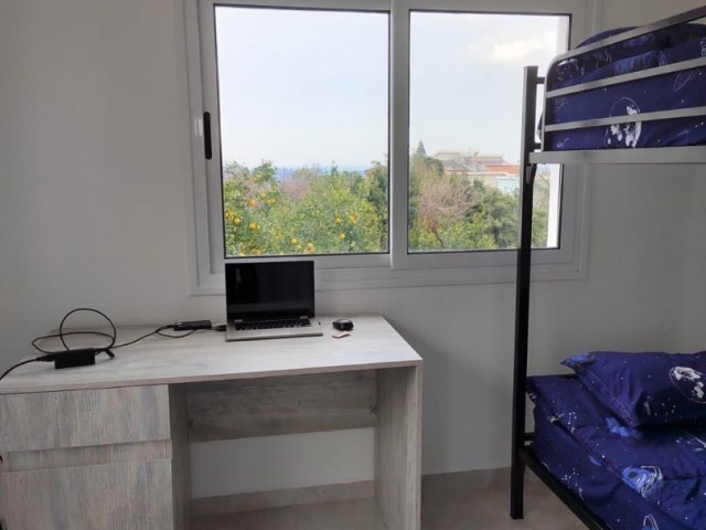 Kyrenia Lapta Garten Erdgeschoss und Meerblick in Kyrenia Lapta, 2 Schlafzimmer Eckapartment mit Garten und Meerblick, Gehentfernung zum neu gebauten Strand