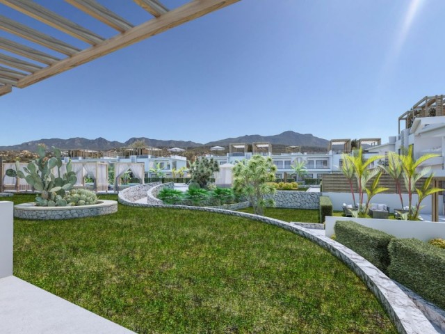 Kyrenia Esentepe 2 & 3 Schlafzimmer Central Sunbed Shared Pool mit Sonnenliegen Back Mountain Front Open to the Sea Unser neues Projekt