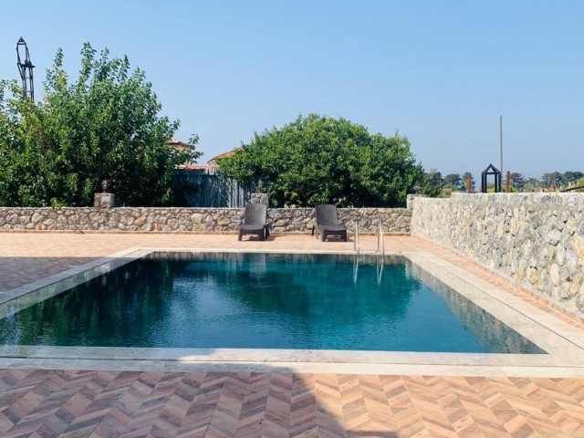 Beautiful villa with fireplace 3+1. Swimming pool