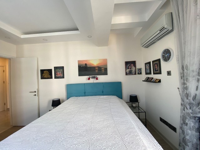 Unser Penthouse-Apartment mit 3 Schlafzimmern und herrlicher Aussicht in der obersten Etage eines Apartments mit 360-Grad-Aussicht im Zentrum von Kyrenia