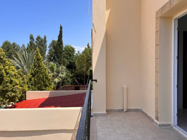 Unser Maisonette-Haus mit 2 Schlafzimmern, freistehendem Pool und Berg- und Meerblick in Girne Lapta